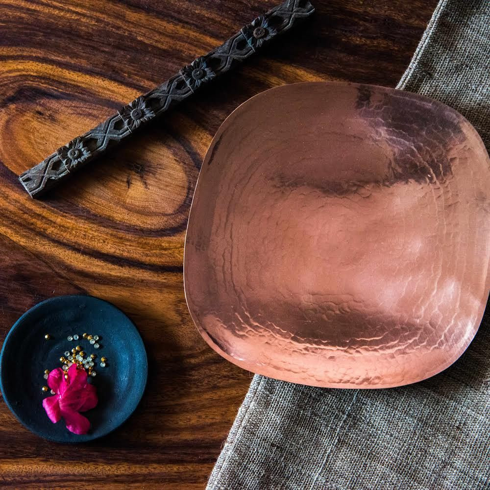 CUPS, PLATES AND TRAYS